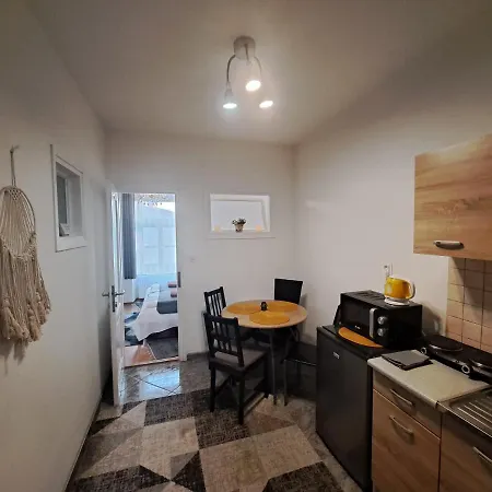 Aranyvar Appartement *