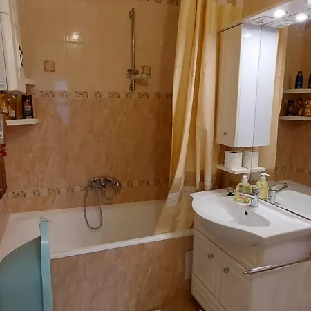 Aranyvar Lägenhet *