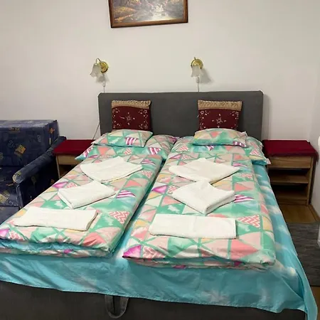 Aranyvar Appartement Eger