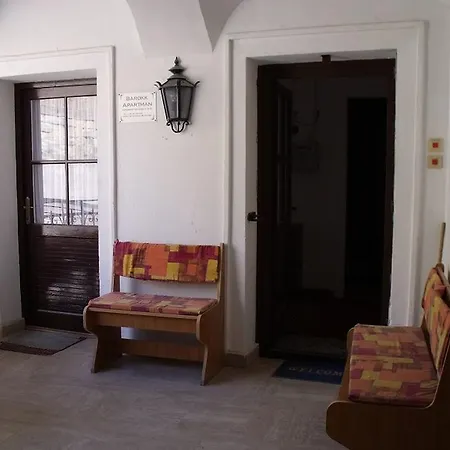 Aranyvar Lägenhet *