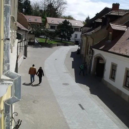 Aranyvar Appartement *